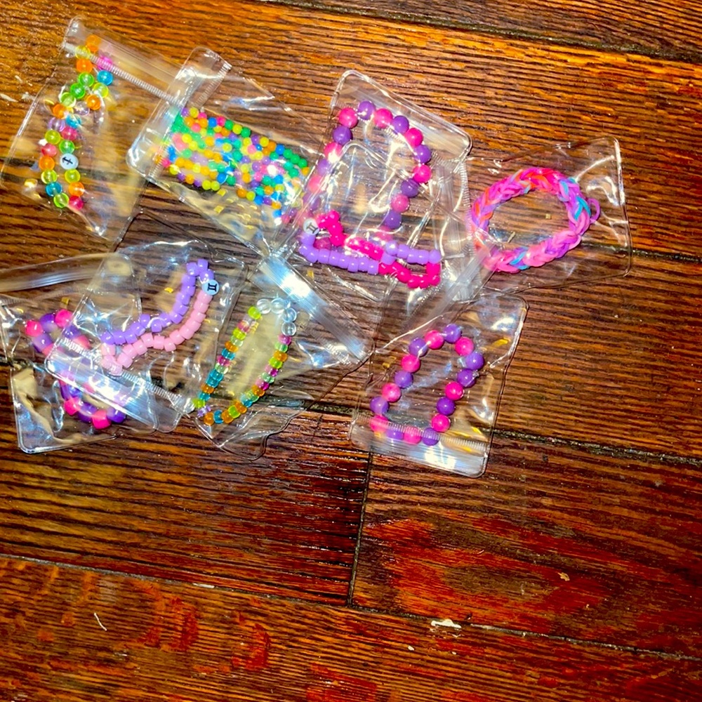 Bracelets for ur kids